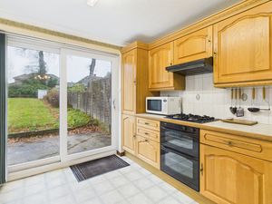 Kitchen alternative view- click for photo gallery